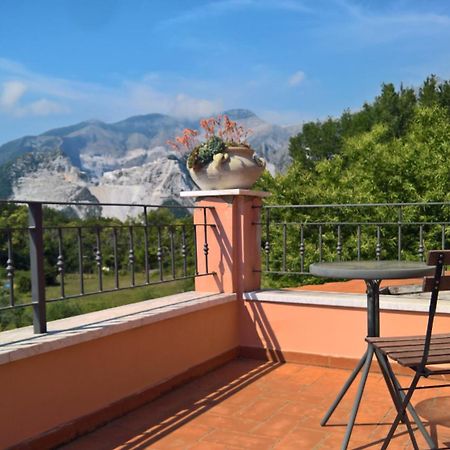 Il Nido Del Cuculo Bed & Breakfast Carrara Exterior photo